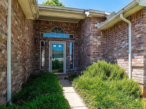 3rd image of 6200 Sandstone Dr