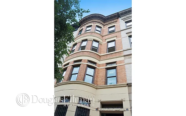 Sold by Douglas Elliman | media 25