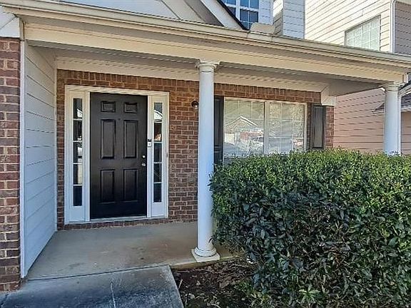 3rd image of 4520 Ravenwood Pl