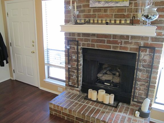 3rd image of 6801 Thorncliffe Dr APT B