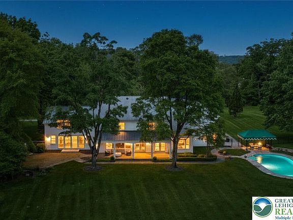 2nd image of 1803 Apple Tree Ln