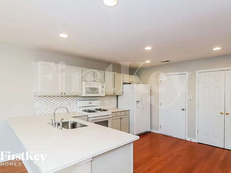 2430 Gatewater Ct — Photo 6