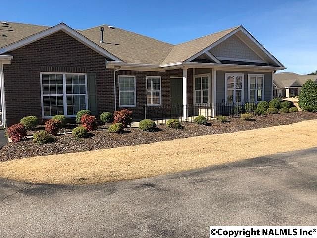 1st image of 14 Moore Farm Cir NW