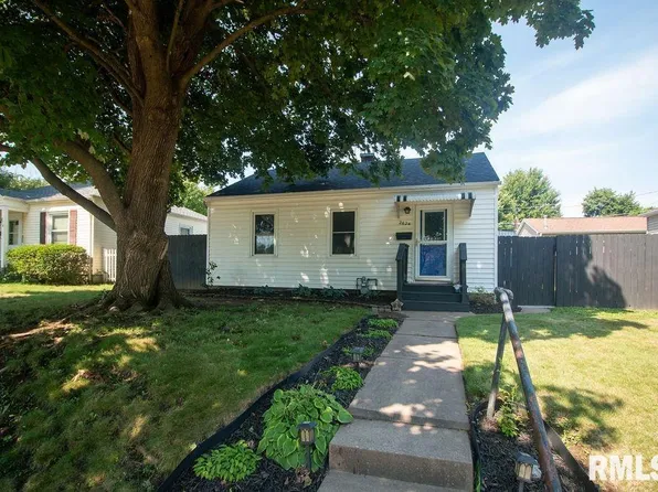 2624 Esplanade Ave, Davenport, IA 52803