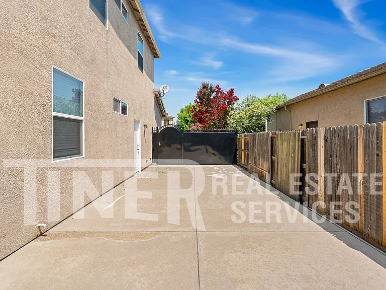 8287 Lauffer Way — Photo 28