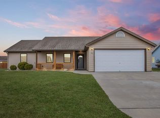 316 Brookvalley Dr, Manhattan, KS 66502