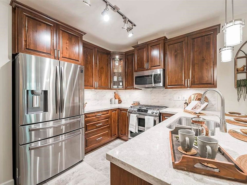 1st image of 20290 86th Ave #205