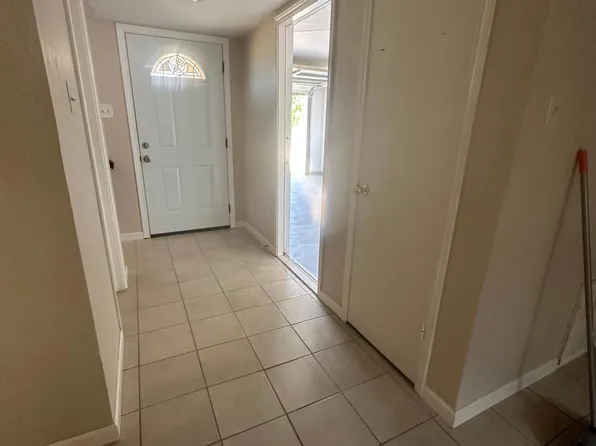 941 NW Summercrest Blvd #A, Burleson, TX 76028