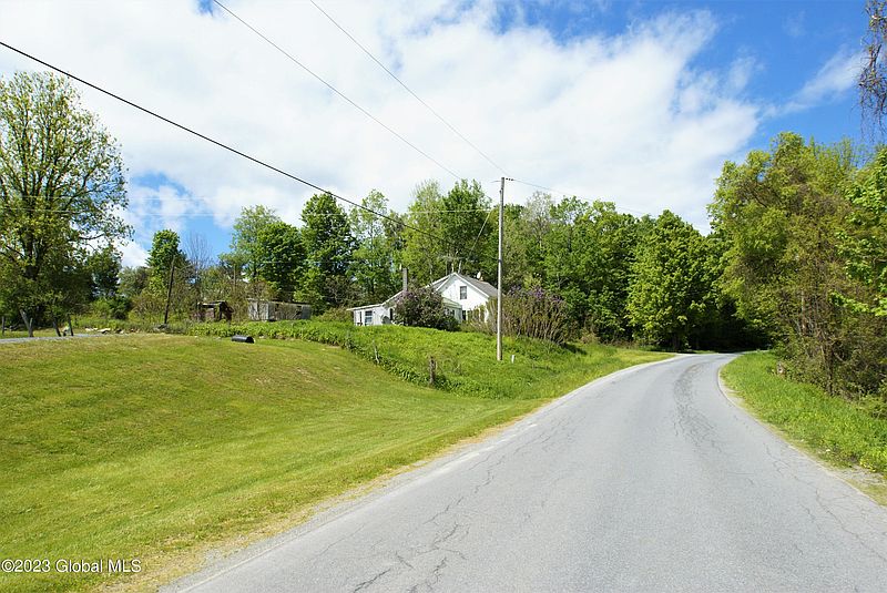 2nd image of 383 Hicks Road Road