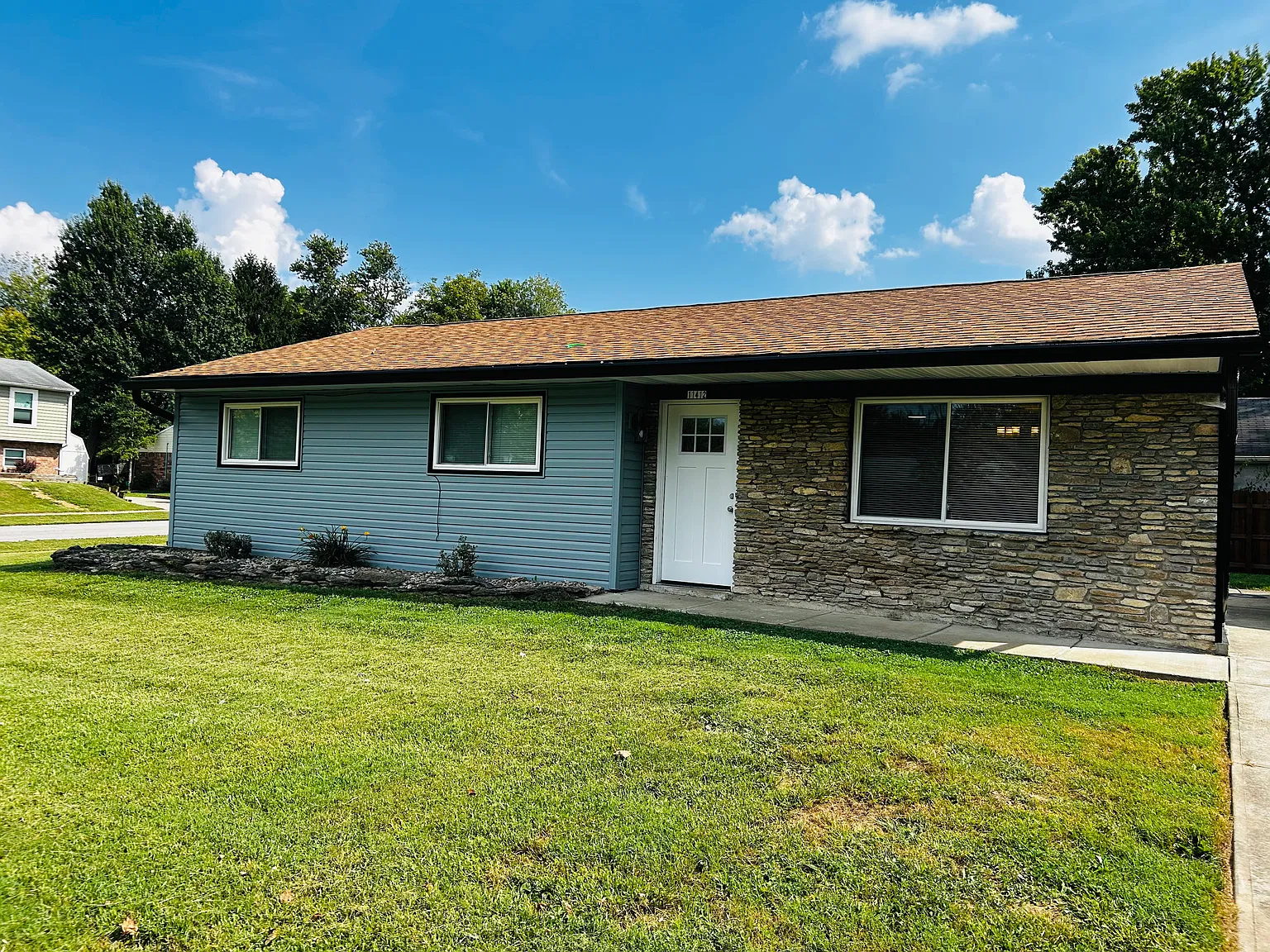 11412 Hammond Dr — Photo 1