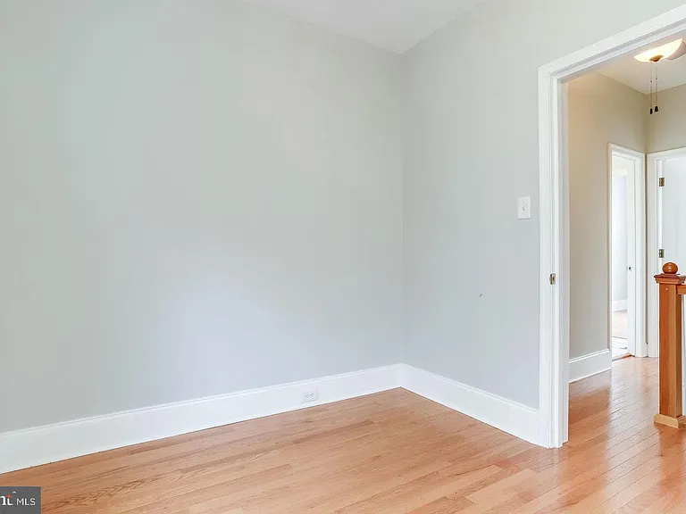 1417 G St NE — Photo 20