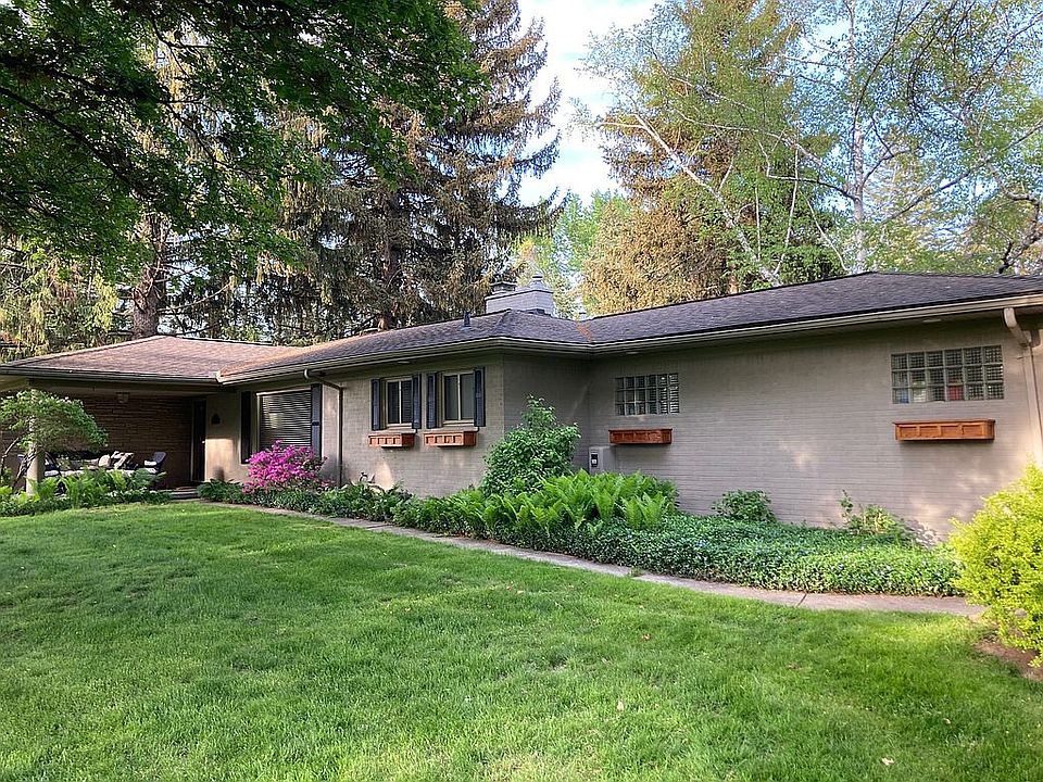1st image of 32300 Plumwood St
