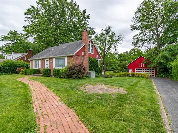 2145 W Waggoner St, Decatur, IL 62526