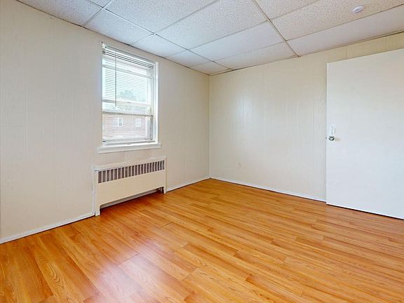 3rd image of 8175 Loretto Ave #4