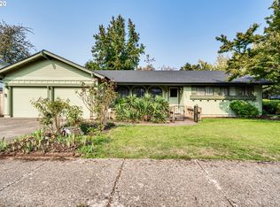 750 71st St, Springfield, OR 97478