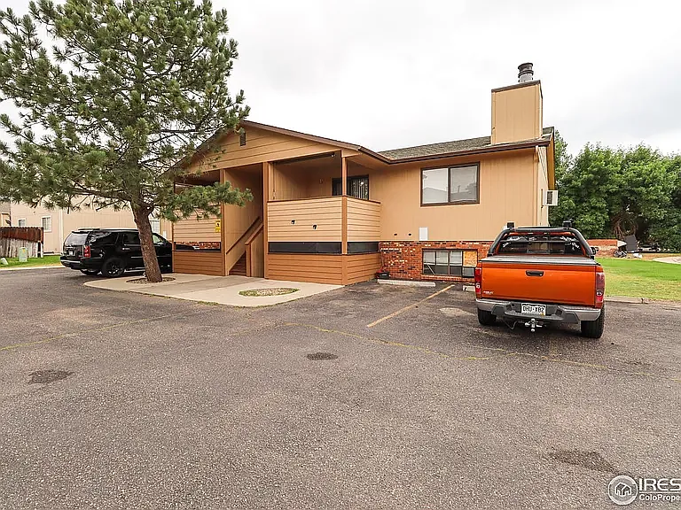 2 bed, 1050 sqft, $750 — Photo 3