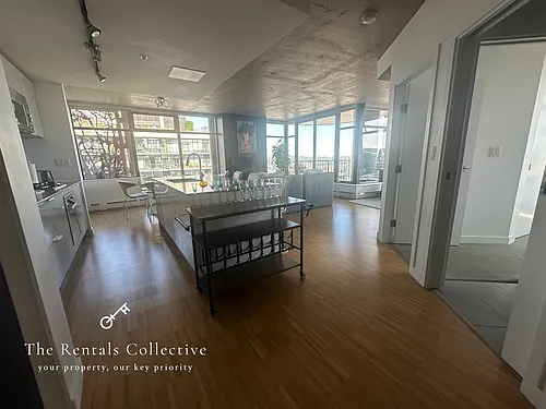 128 Cordova St W #3206 Photo 1