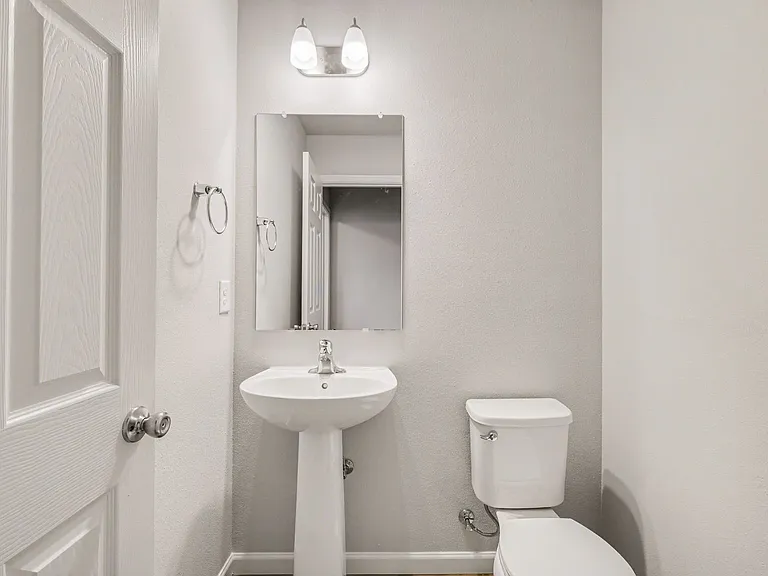 7302 Sessile Cir — Photo 4