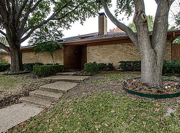 2nd image of 6031 Yellow Rock Trl