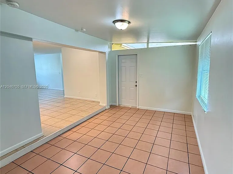 12096 Dolphin Dr — Photo 4