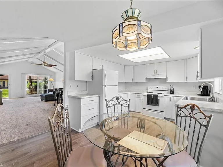 849 Palm View Dr #28 — Photo 8