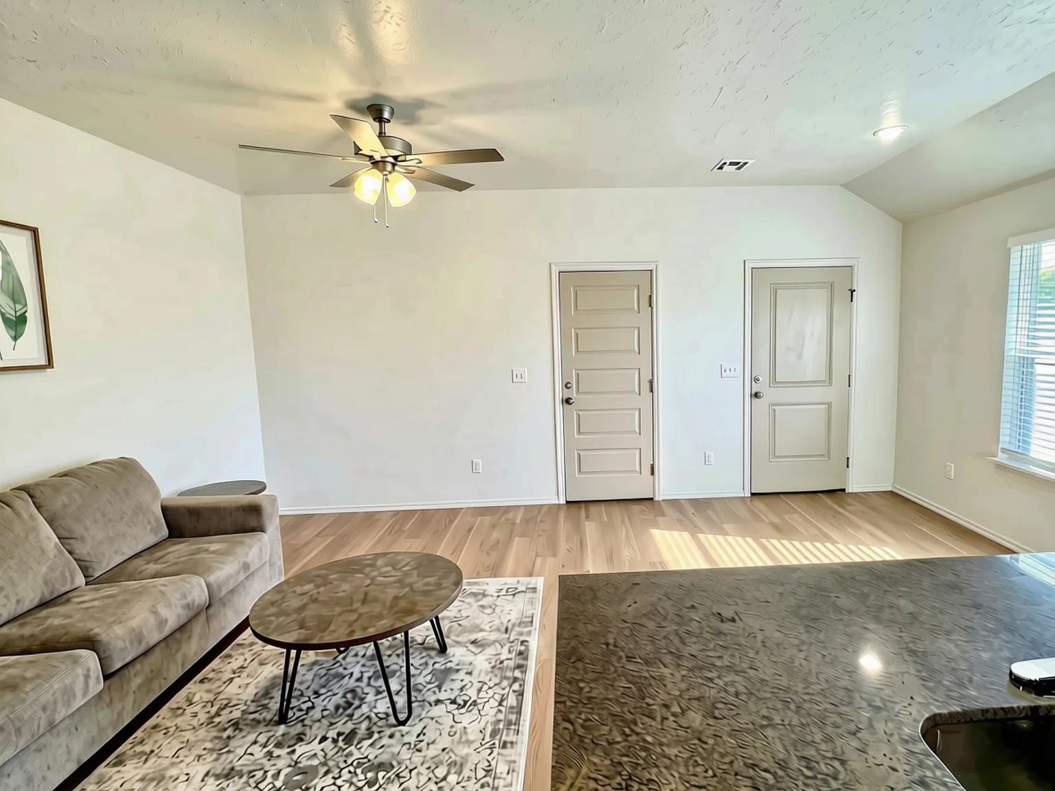 2 bed, 900 sqft, $1,850 — Photo 4
