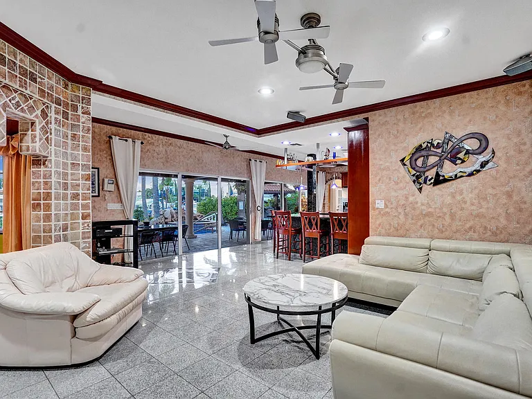 600 Circle Dr — Photo 48