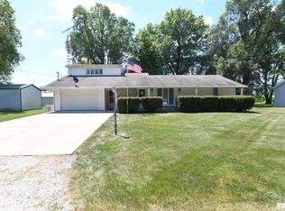 107 E Harrison St, Edinburg, IL 62531