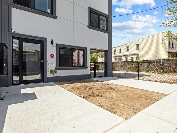 3rd image of 234 Norwood Ave #3A