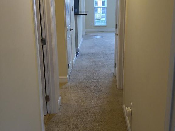 3rd image of 594 Foxdale Pl