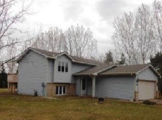4756 252nd St, Wyoming, MN 55092