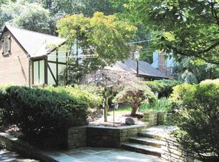 7414 Arrowood Rd, Bethesda, MD 20817