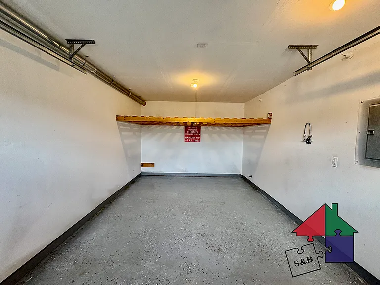 39 Cornelia Ct — Photo 5