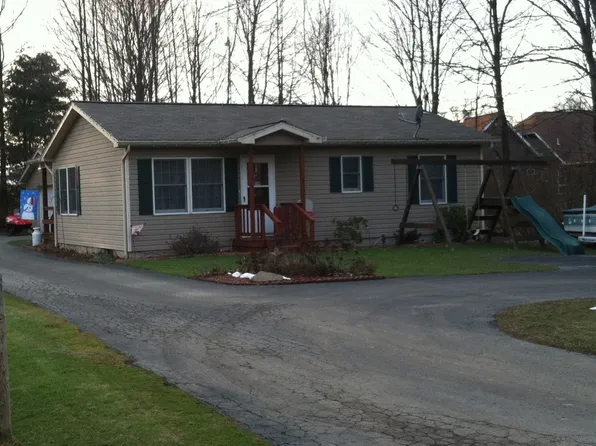 8513 Meade Pl, Jamestown, PA 16134