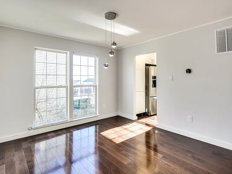 1304 Longbow Rd — Photo 2