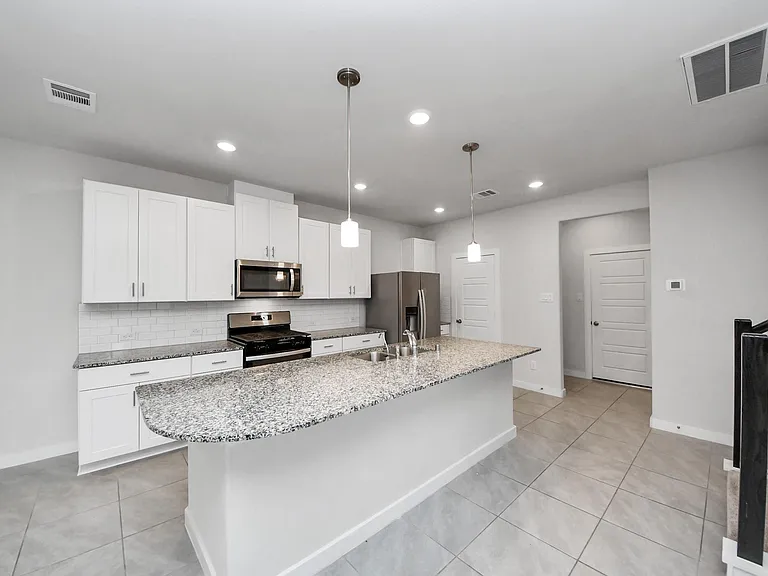 3830 Glossy Lake Dr — Photo 18