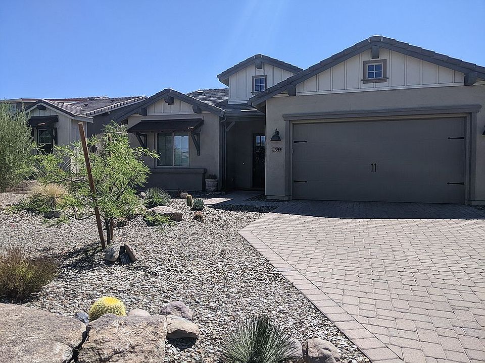 Wickenburg Ranch with pool