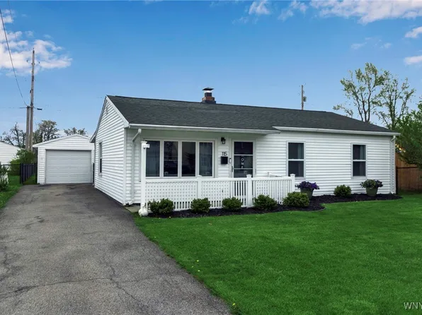 115 Bissell Ave, Depew, NY 14043