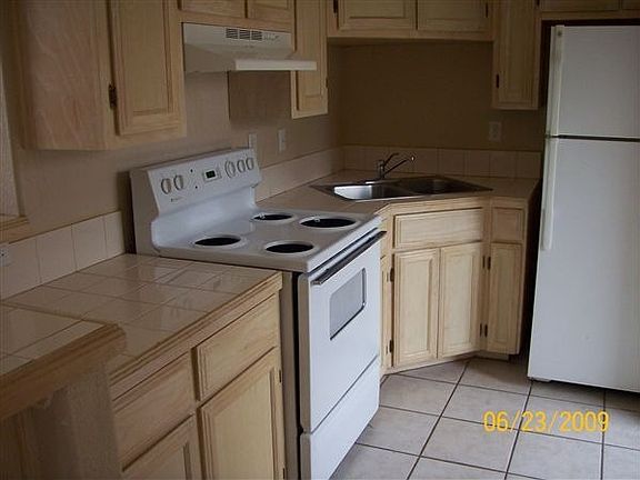 Kitchen (2 Bedroom)