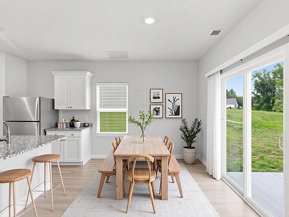 3rd image of 349 Taverners Ln