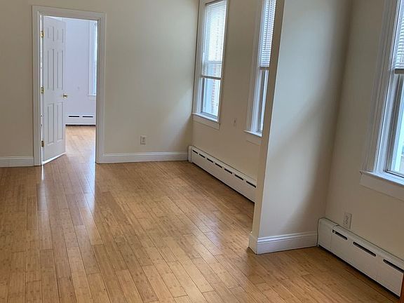 2nd image of 3271 45th St #2F