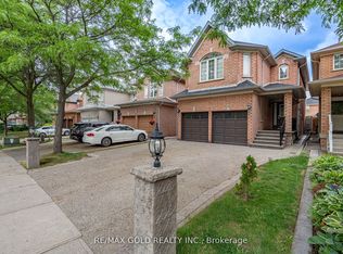 25 Golden Eagle Rd, Brampton, ON L6R 1Z4
