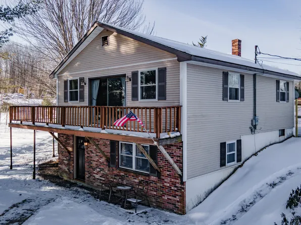 1067 Manchester Road, Belgrade, ME 04917