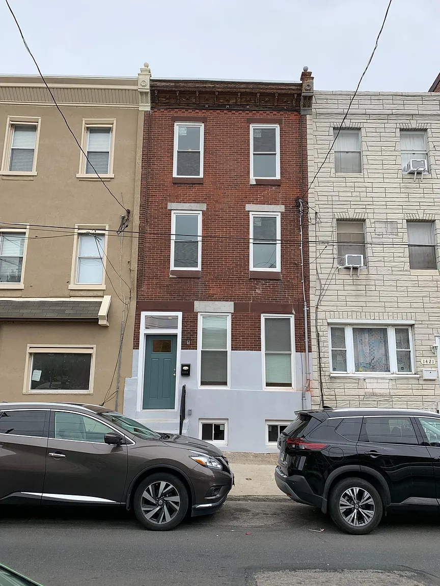 1423 Morris St photo 1