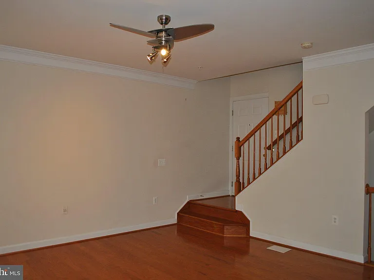 13652 Venturi Ln — Photo 2