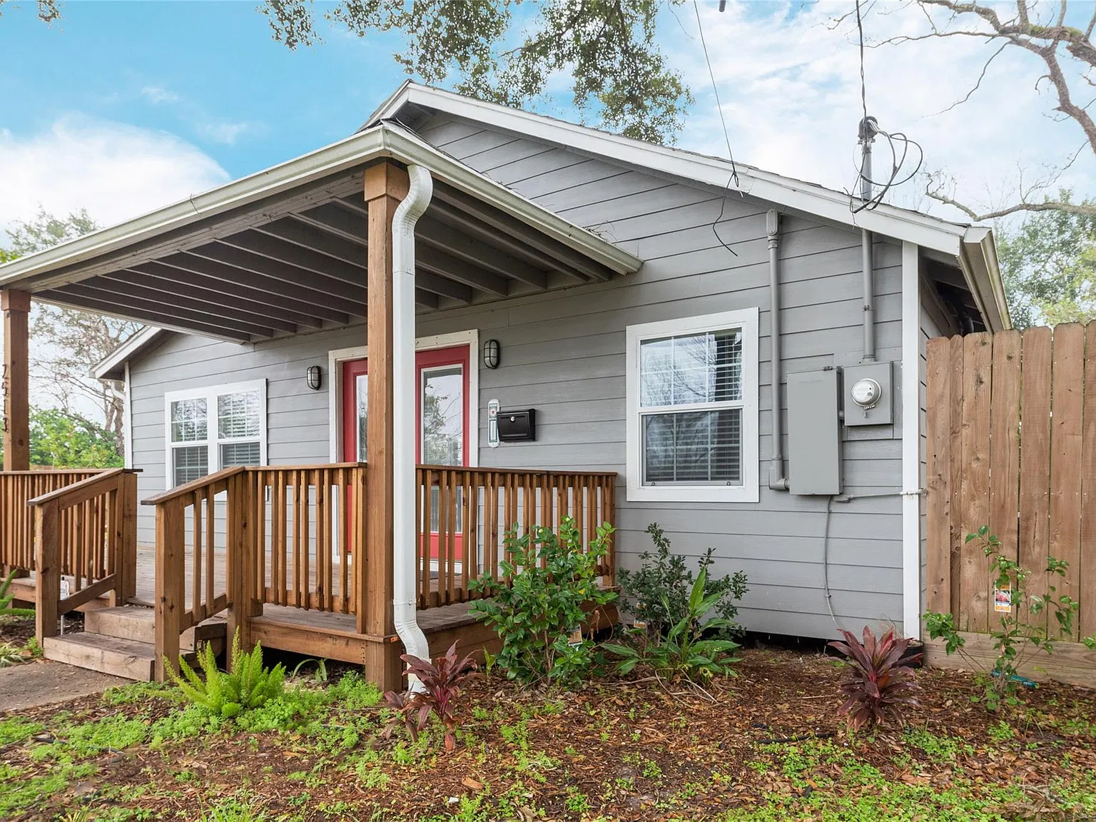 2 bed, 1.5 bath, 1472 sqft, $1,650 — Photo 3