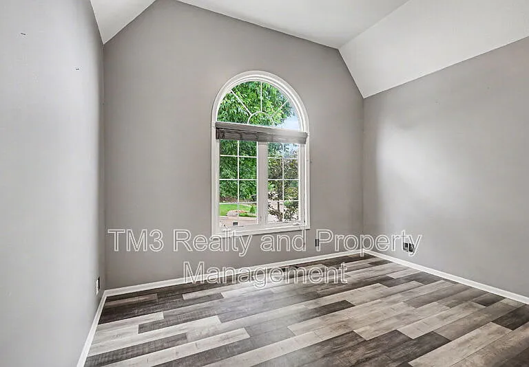 5605 NE Coral Dr — Photo 18