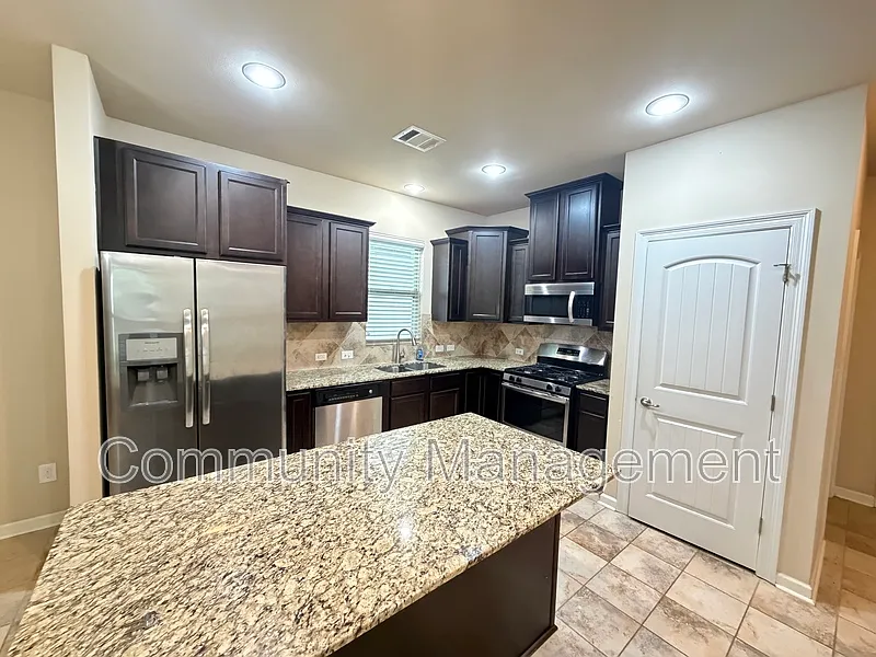 1415 Granby Dr