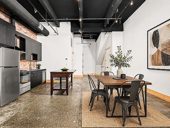 4th image of 255 18th St #211