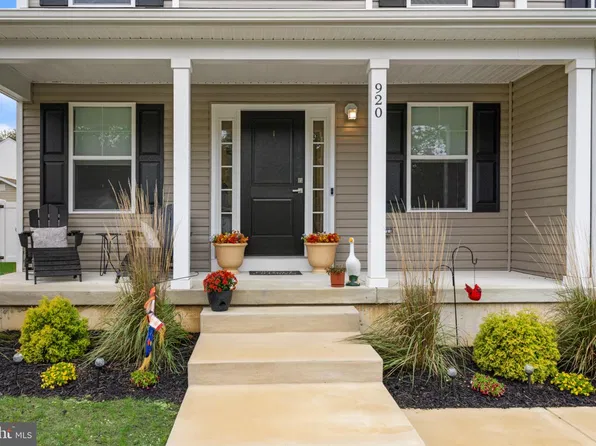 920 Chapel Dr, Vineland, NJ 08361